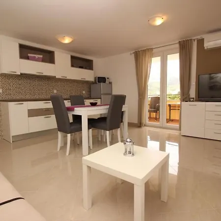 Gorica Ii A2-1 Br-5 By Interhome * Baška
