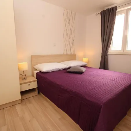 Gorica Ii A2-1 Br-5 By Interhome Baška