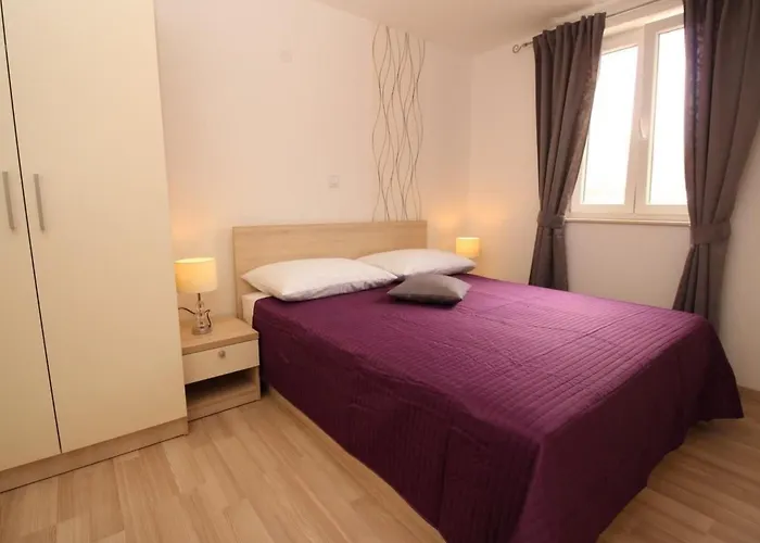 Gorica Ii A2-1 Br-5 By Interhome Baška