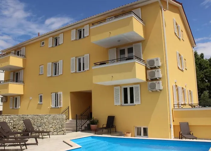 Gorica Ii A2-1 Br-5 By Interhome * Baška